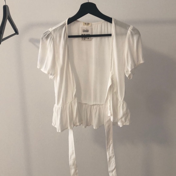 Brandy Melville Tops - Brandy Melville Cora top